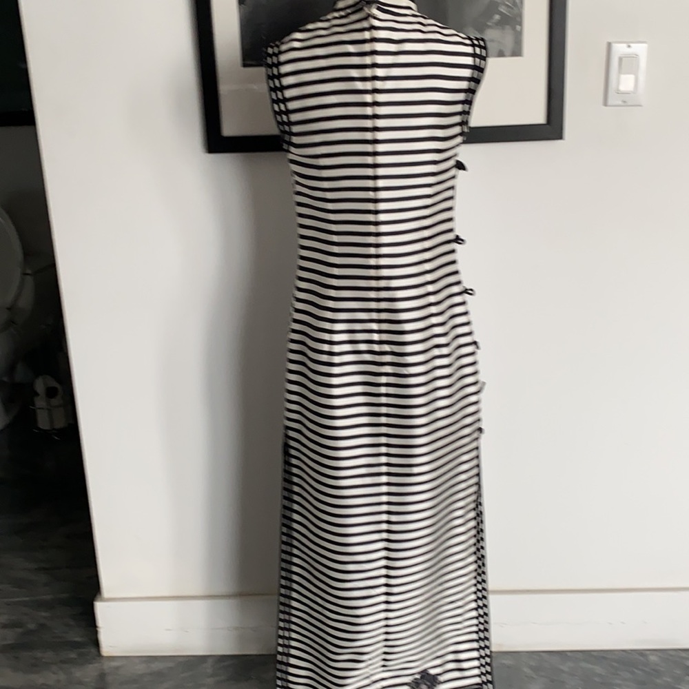 silk dress - Picture 5 of 8